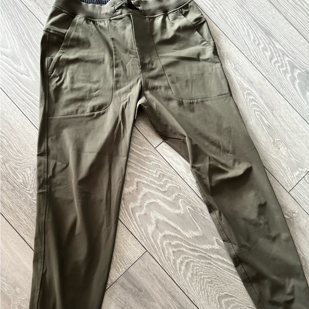 ABS Skinny-fit Jogger